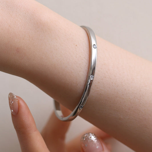 simple cubic thin bangle-1